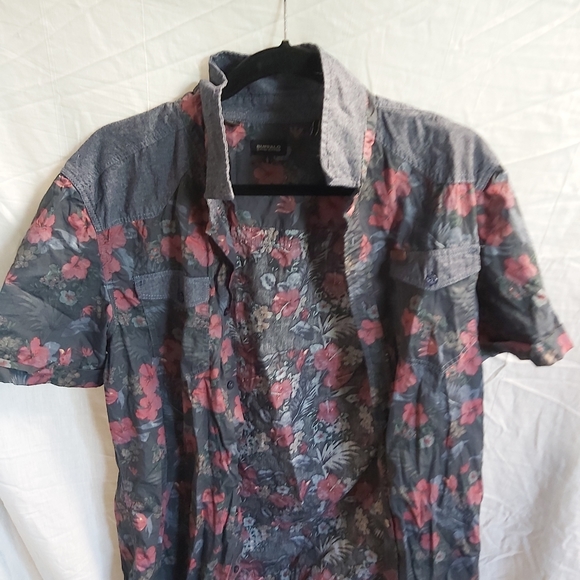 Shirt - Picture 1 of 1